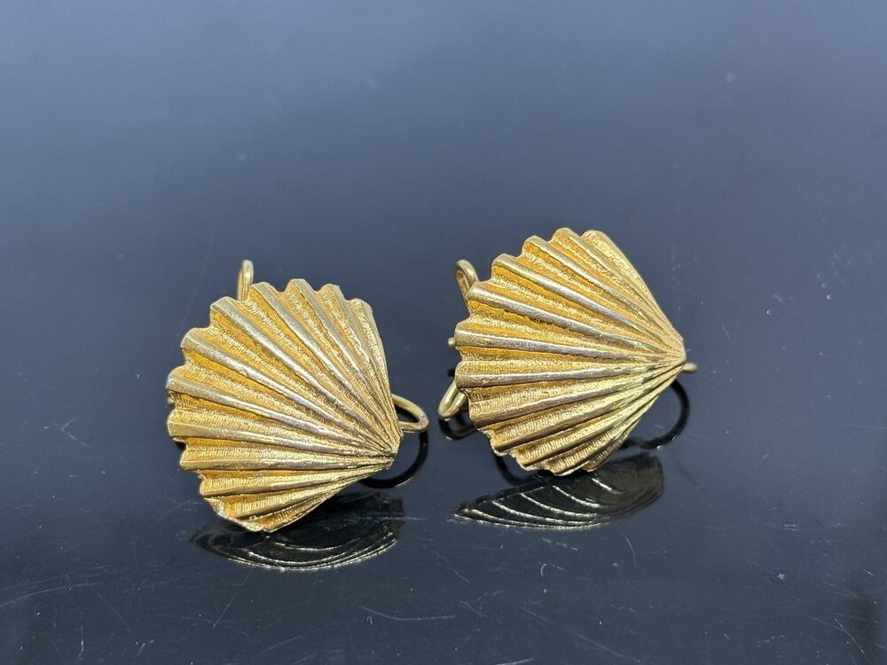 Vintage Signed Heavy Gold Played Scallop Shell Golden Tone Wingback Earrings